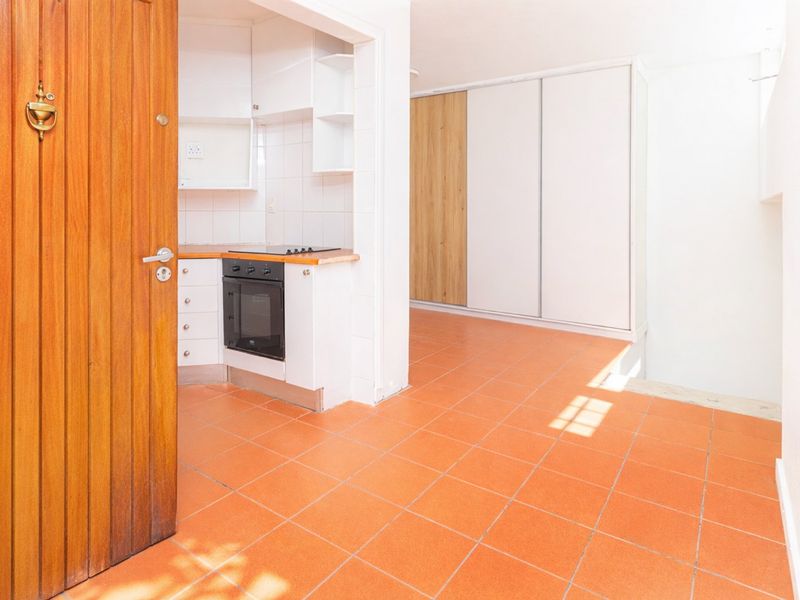 1 Bedroom Split Level Apartment  - Photo 5