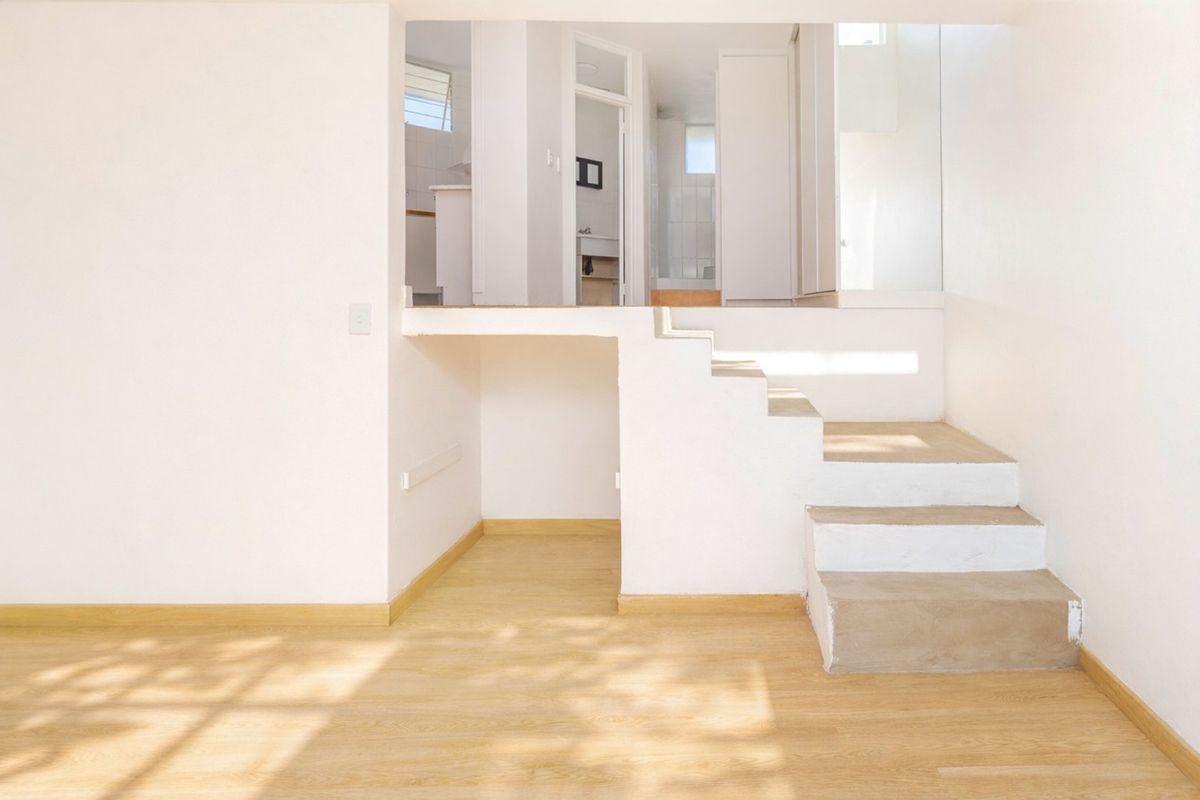 1 Bedroom Split Level Apartment  - Photo 4