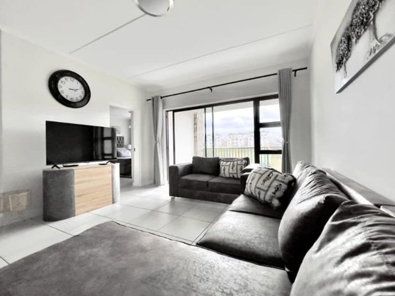 Fully Furnished 3 Bedroom Apartment to rent in Kikuyu, Waterfall City Midrand  - Photo 5