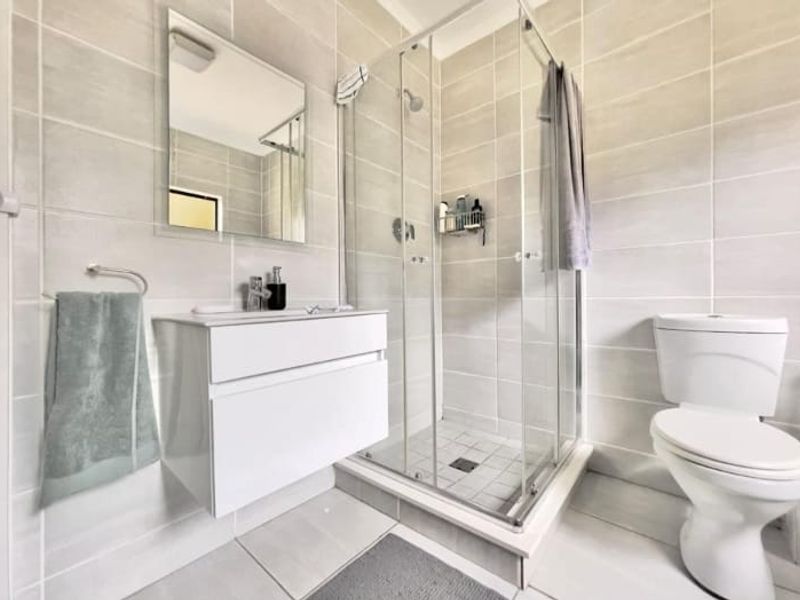 Fully Furnished 3 Bedroom Apartment to rent in Kikuyu, Waterfall City Midrand  - Photo 9