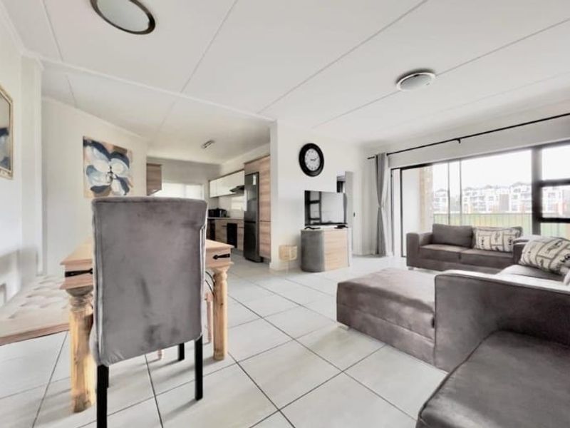 Fully Furnished 3 Bedroom Apartment to rent in Kikuyu, Waterfall City Midrand  - Photo 6