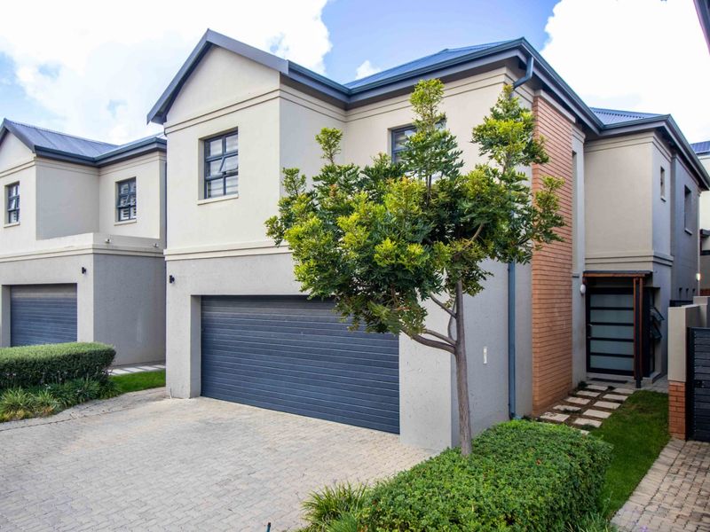 Modern Luxury Living | Exceptional Space & Elegance in The Woods Kyalami - Photo 3