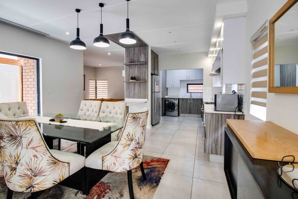 Modern Luxury Living | Exceptional Space & Elegance in The Woods Kyalami - Photo 5