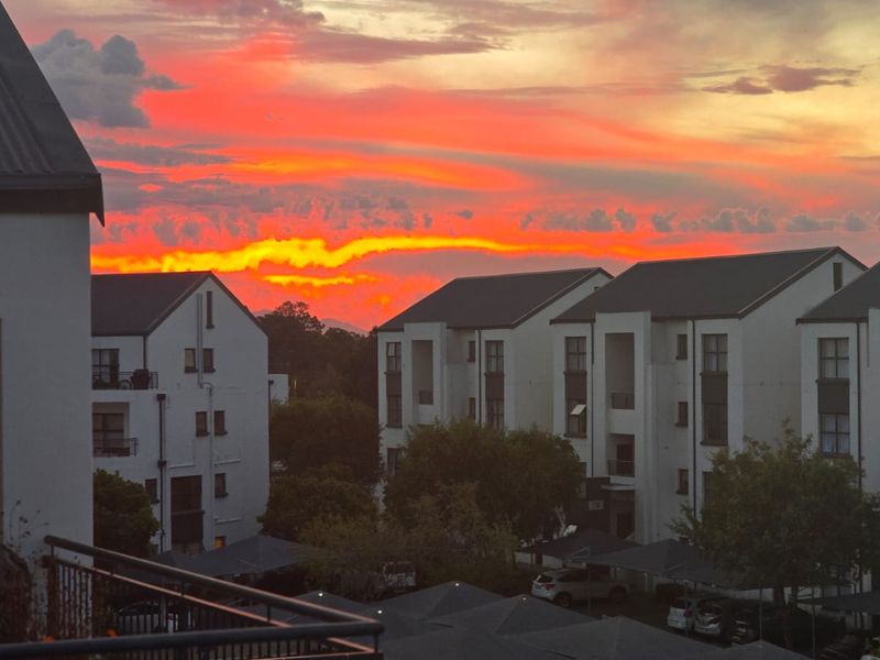 2 Bedroom Apartment - Photo 3