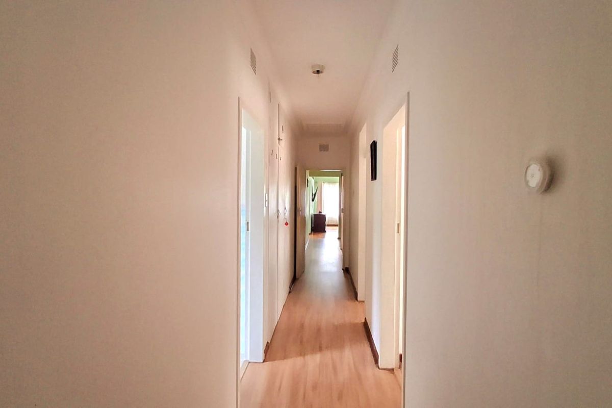 4-Bedroom, 2-Bathroom Family Home with Income-Generating Flatlet - Photo 3