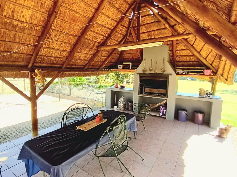 Generous 5-Bedroom Family Home in Prime Location – Walking Distance to Town & Schools - Photo 4