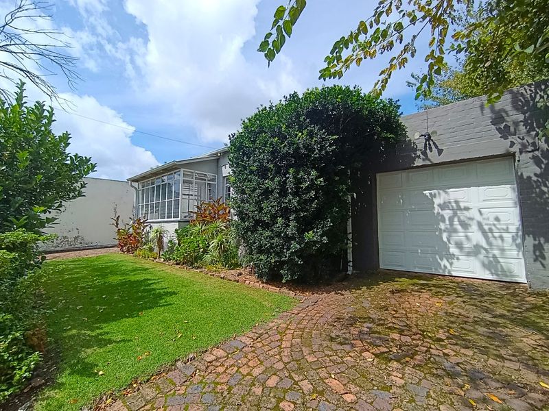 3 bed /1.5 bath house with a cottage- in Norwood - Photo 2