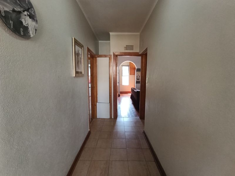 3 bed /1.5 bath house with a cottage- in Norwood - Photo 8