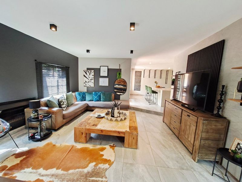 Ultra-Modern Living Reimagined: Fully Renovated Gem in The Wilds Estate - Photo 3