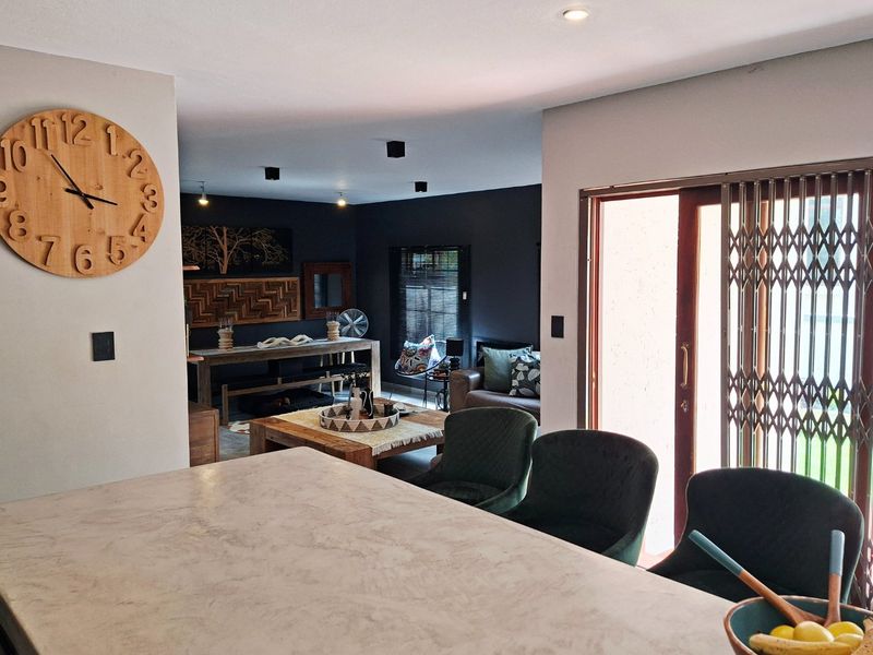 Ultra-Modern Living Reimagined: Fully Renovated Gem in The Wilds Estate - Photo 9