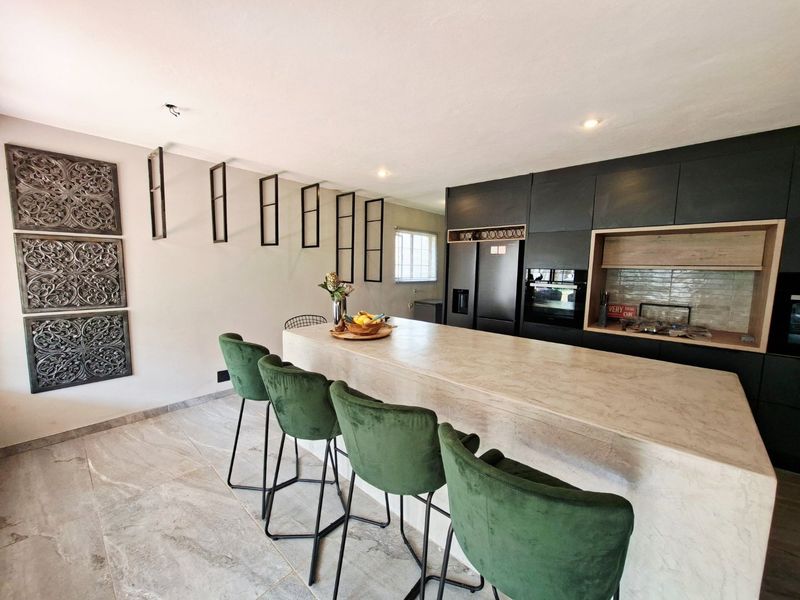 Ultra-Modern Living Reimagined: Fully Renovated Gem in The Wilds Estate - Photo 6