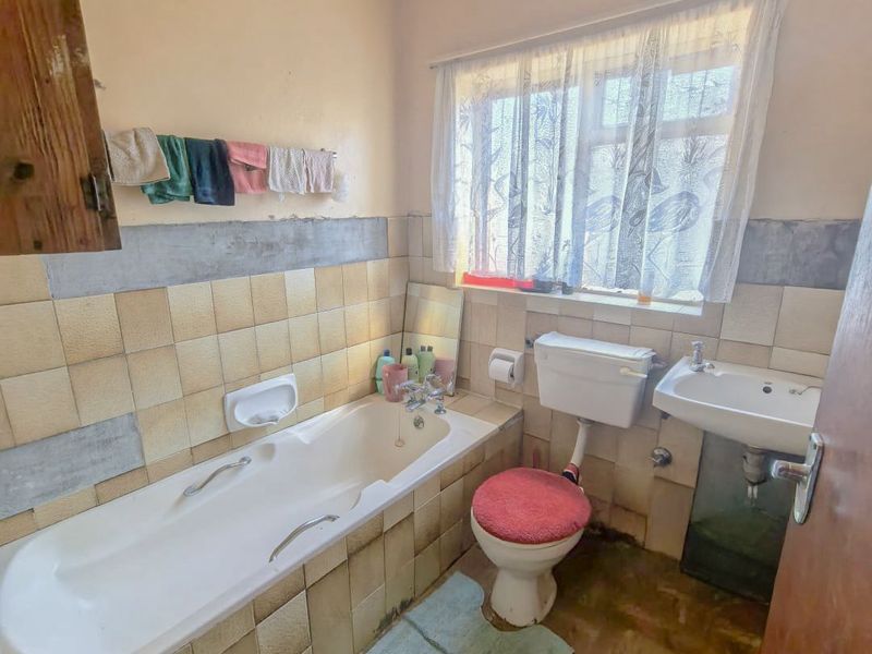 Cosy 3 Bed Townhouse in Grassy Park - Photo 6