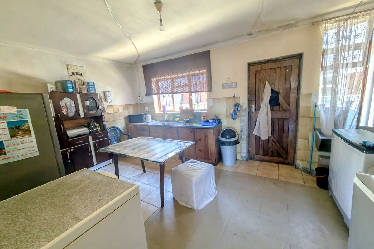 Cosy 3 Bed Townhouse in Grassy Park - Photo 2