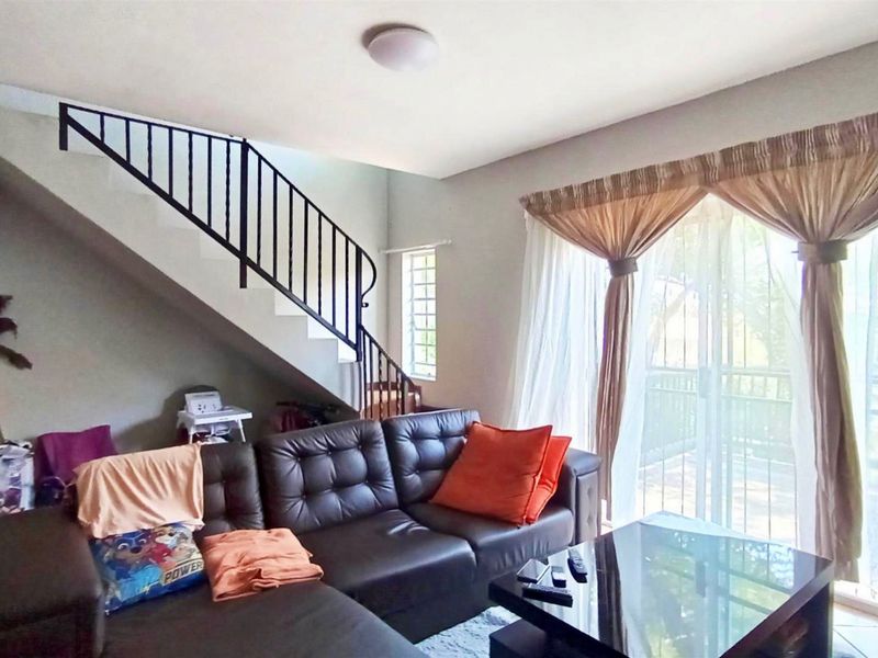 2 bedroom, 1 bathroom duplex in La Montagne  - Photo 3