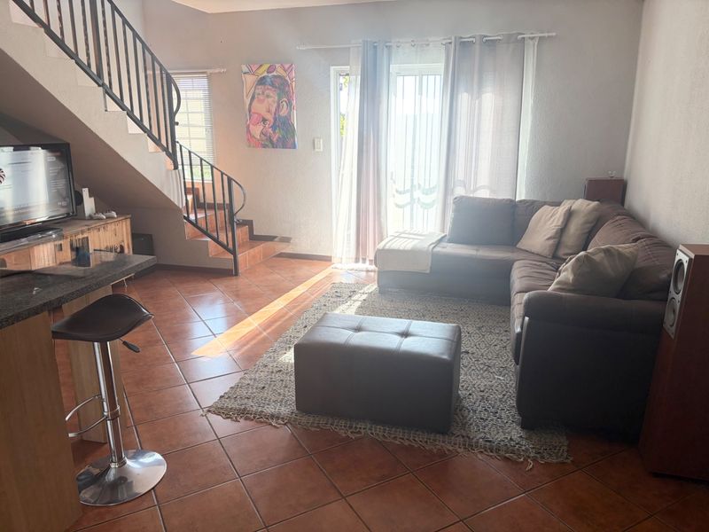 2 bedroom, 1 bathroom duplex in La Montagne  - Photo 2