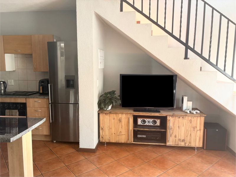 2 bedroom, 1 bathroom duplex in La Montagne  - Photo 3