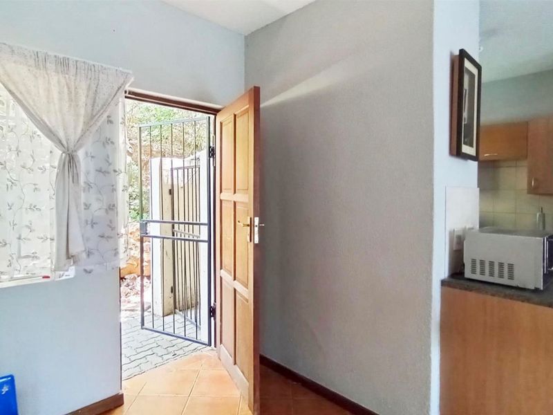 2 bedroom, 1 bathroom duplex in La Montagne  - Photo 8