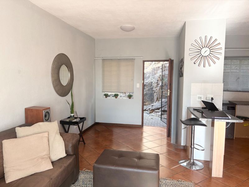 2 bedroom, 1 bathroom duplex in La Montagne  - Photo 5