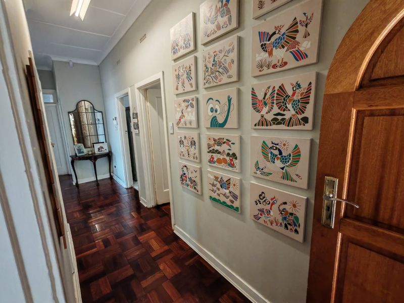 Beautifully maintained home with peaceful views over the suburb.   - Photo 5