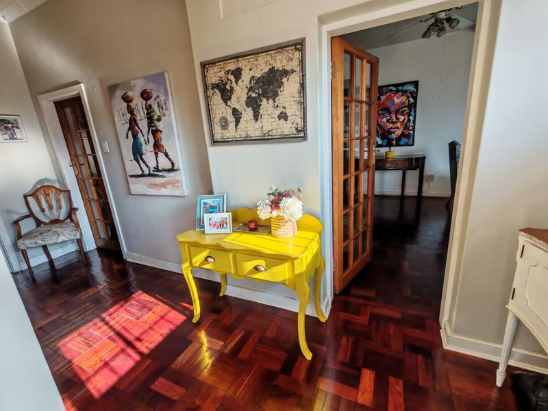 Beautifully maintained home with peaceful views over the suburb.   - Photo 4