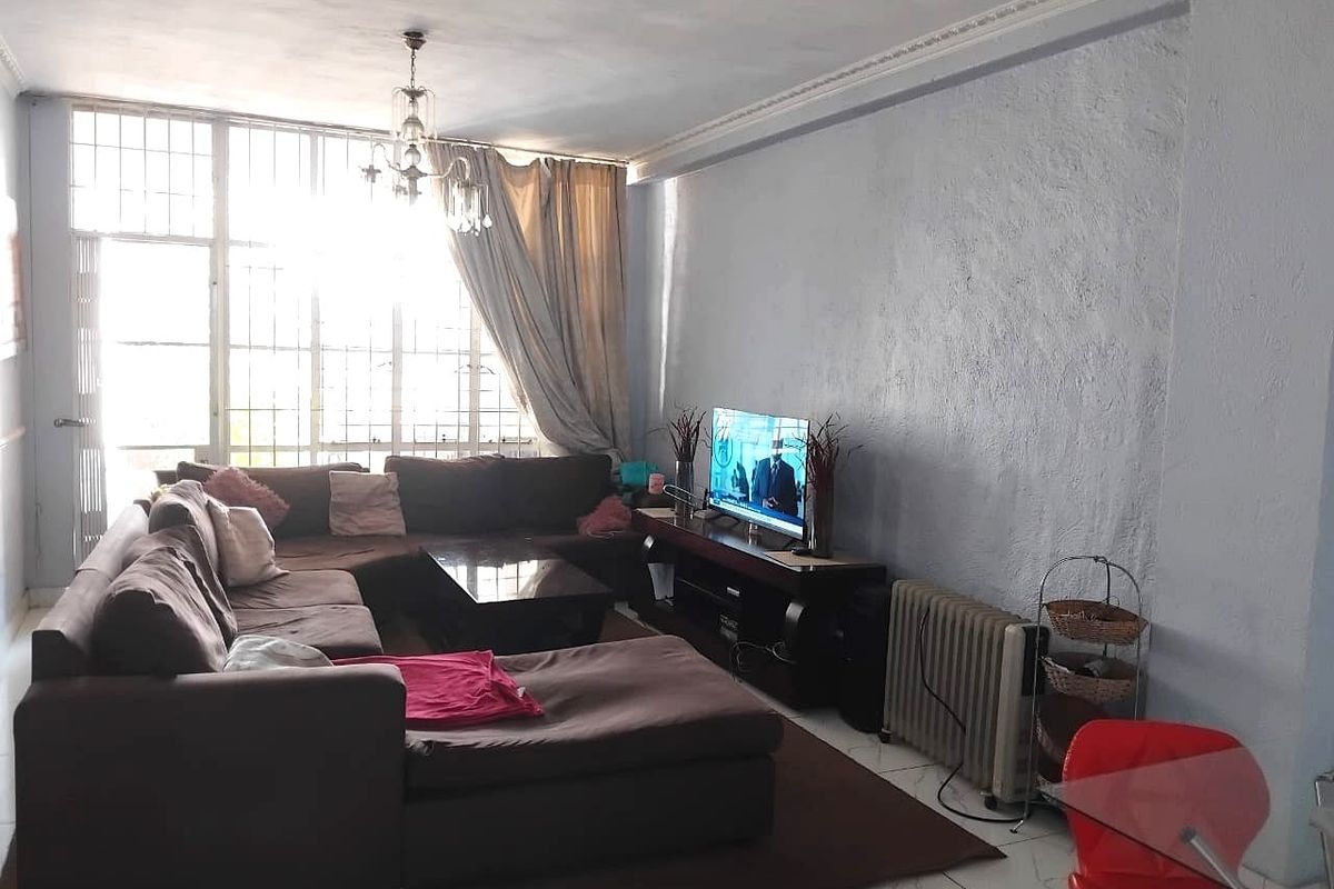 Spacious 2 Bedroom Apartment for sale in Bramley Park, Sandton  - Photo 3