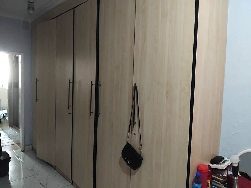 Spacious 2 Bedroom Apartment for sale in Bramley Park, Sandton  - Photo 8