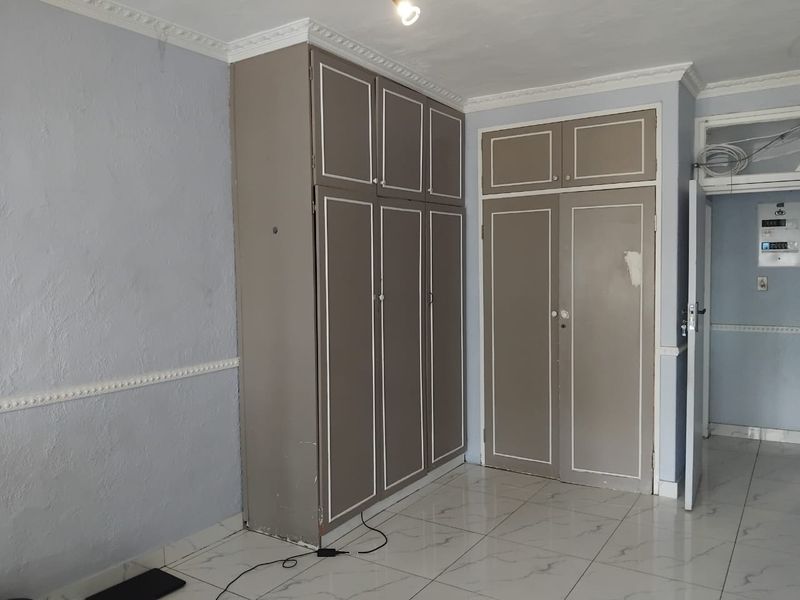 Spacious 2 Bedroom Apartment for sale in Bramley Park, Sandton  - Photo 6