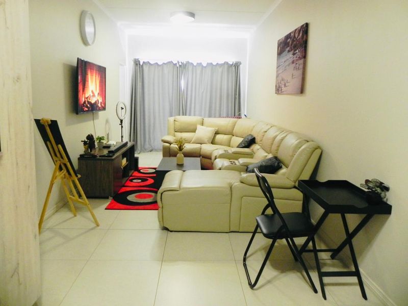 Fully Furnished 2 Bedroom Apartment to rent in Carlswald, Midrand  - Photo 4