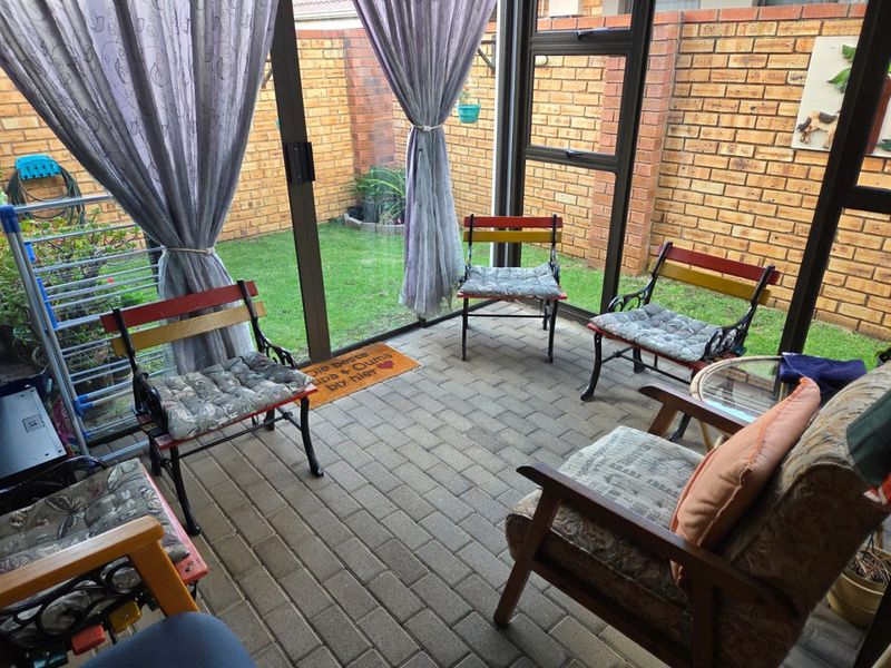 Enjoy Secure, Peaceful Living in a Beautiful Over-50s Lifestyle Estate - Photo 3