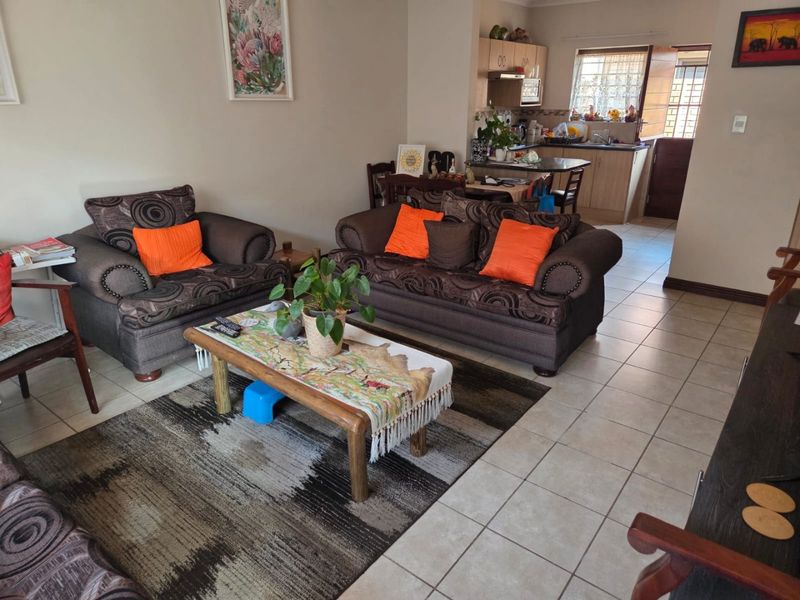 Enjoy Secure, Peaceful Living in a Beautiful Over-50s Lifestyle Estate - Photo 5