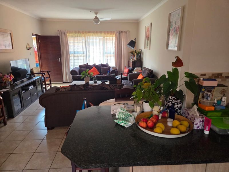 Enjoy Secure, Peaceful Living in a Beautiful Over-50s Lifestyle Estate - Photo 6