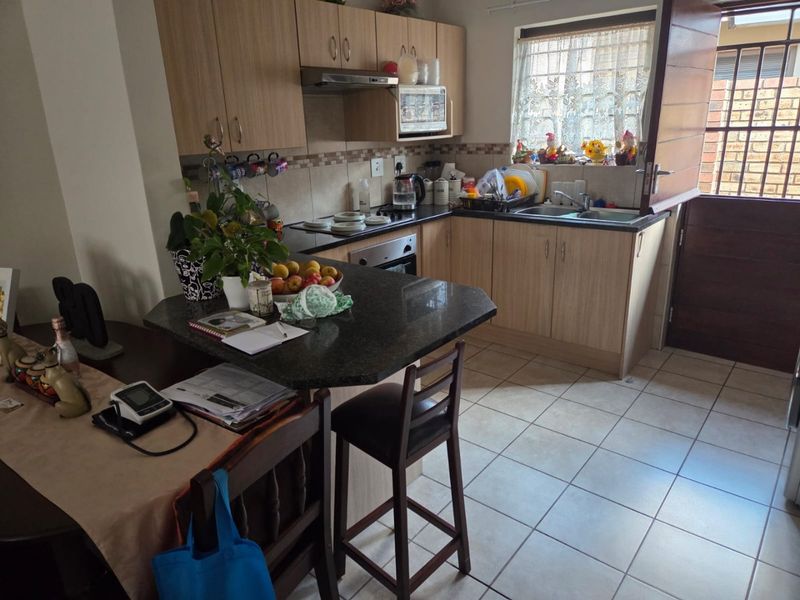 Enjoy Secure, Peaceful Living in a Beautiful Over-50s Lifestyle Estate - Photo 4