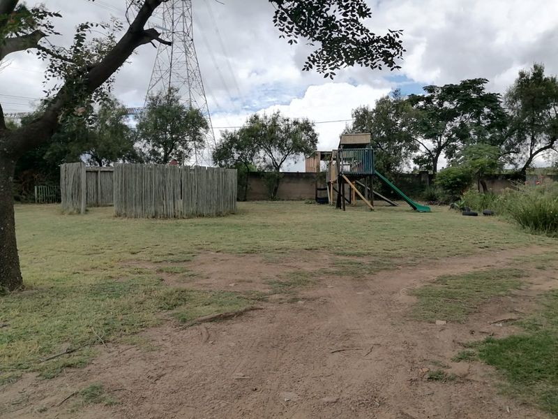 Event venue for rental  - Photo 10