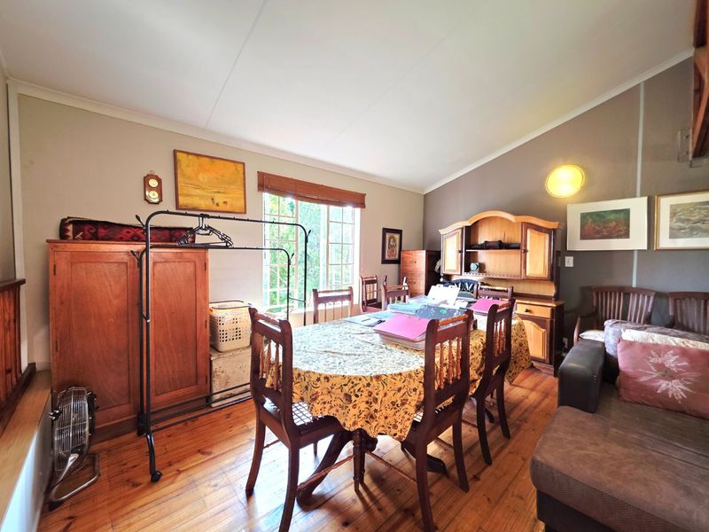 Spacious 2 Bedroom Loft Duplex With Solar Power - Photo 5