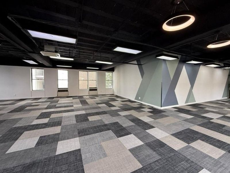 Modern Office suite to let in Rosebank, Sandton  - Photo 10