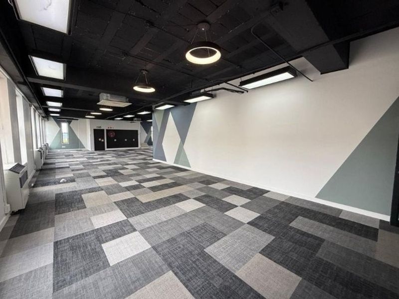 Modern Office suite to let in Rosebank, Sandton  - Photo 8