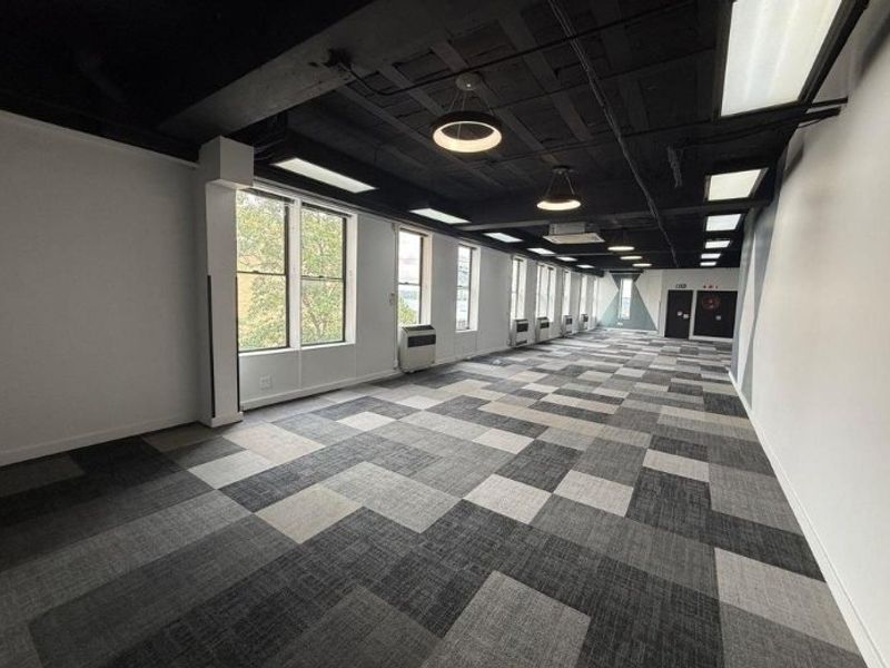 Modern Office suite to let in Rosebank, Sandton  - Photo 9