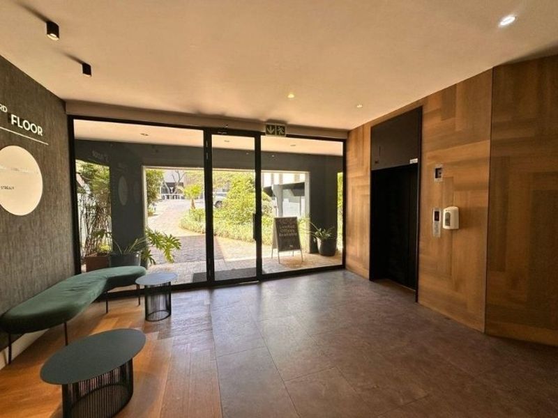 Modern Office suite to let in Rosebank, Sandton  - Photo 3