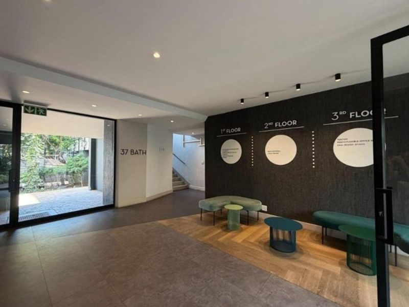 Modern Office suite to rent in Rosebank, Sandton  - Photo 2