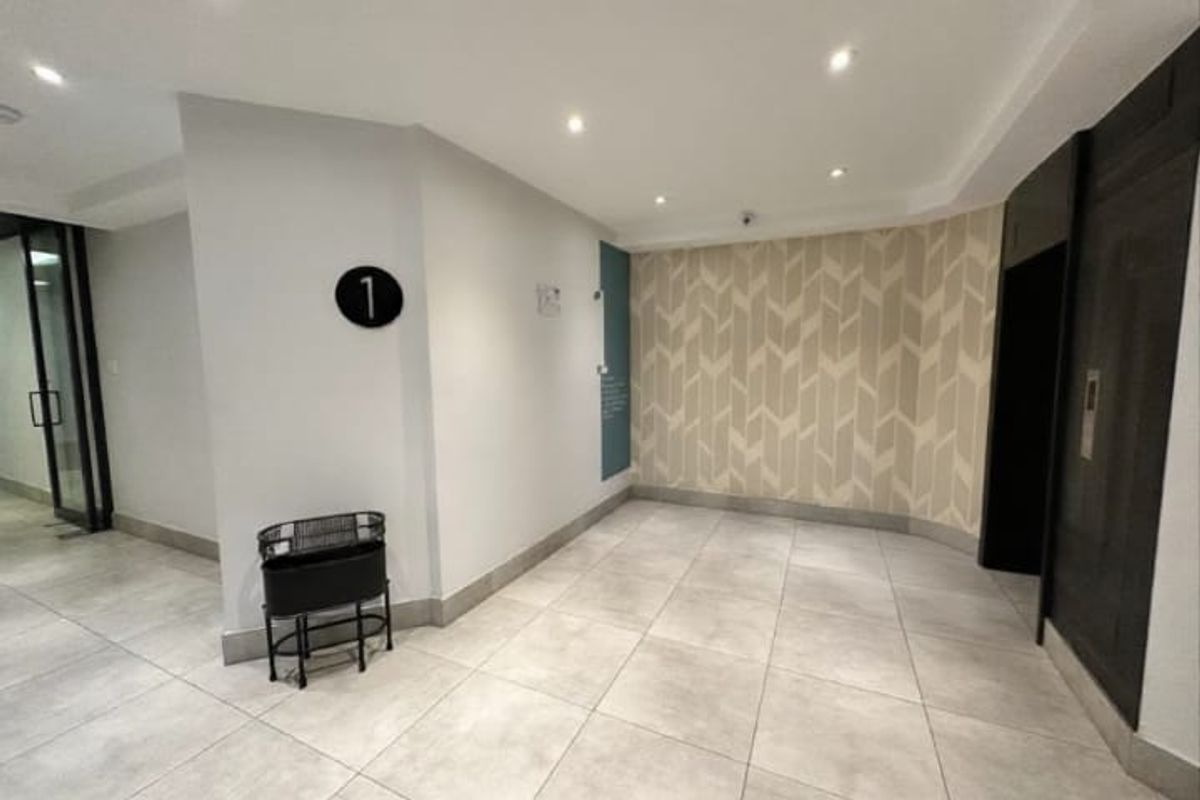 Modern Office suite to rent in Rosebank, Sandton  - Photo 4