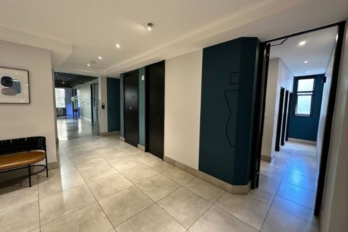 Modern Office suite to rent in Rosebank, Sandton  - Photo 5