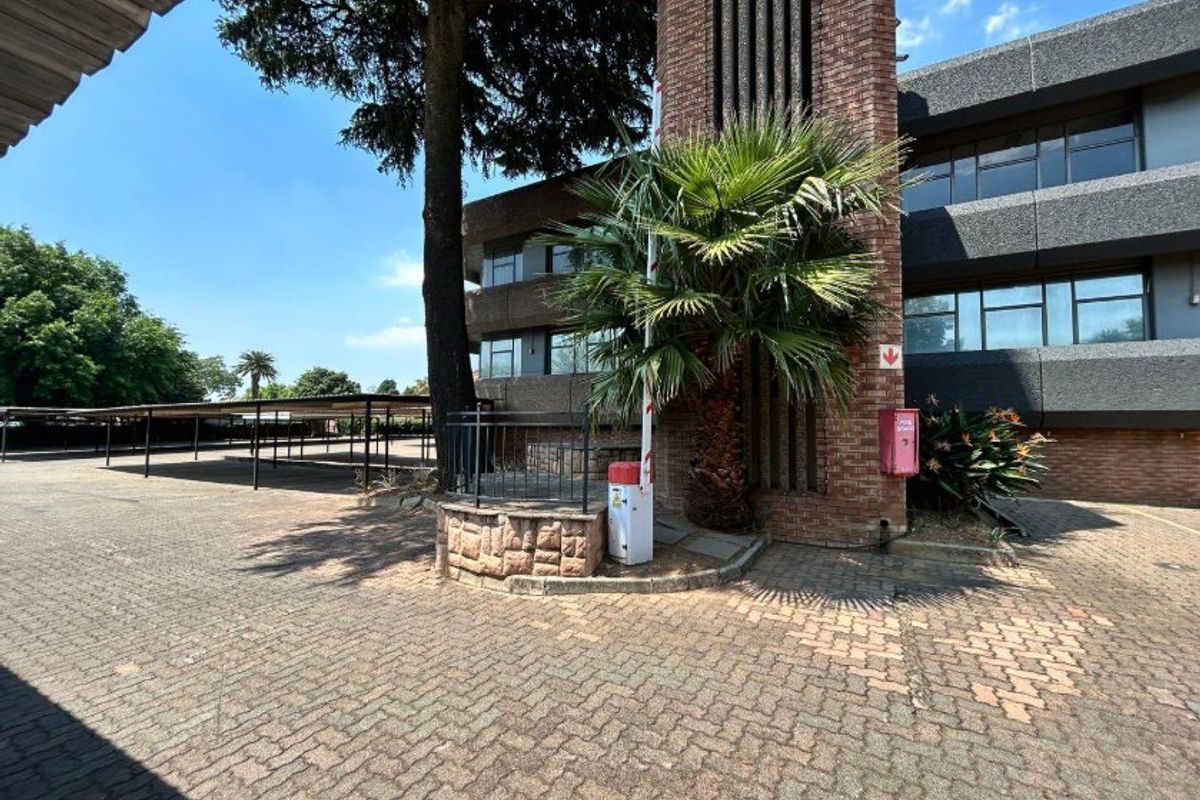 Modern Office to let in Prime Area, Bedfordview  - Photo 2