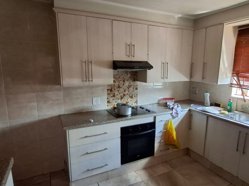 Large Facebrick Family Home in Lotus Gardens - Photo 3