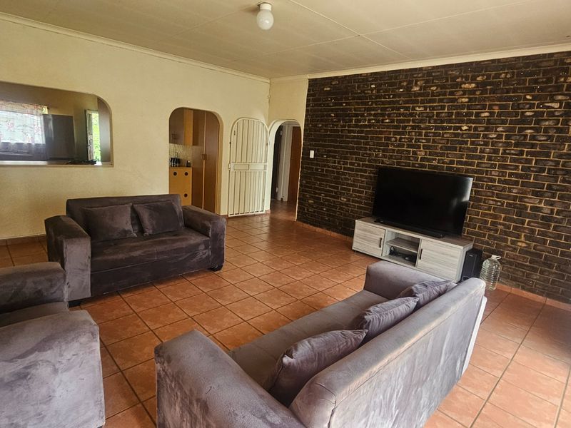 3 Bedroom house for sale  - Photo 8