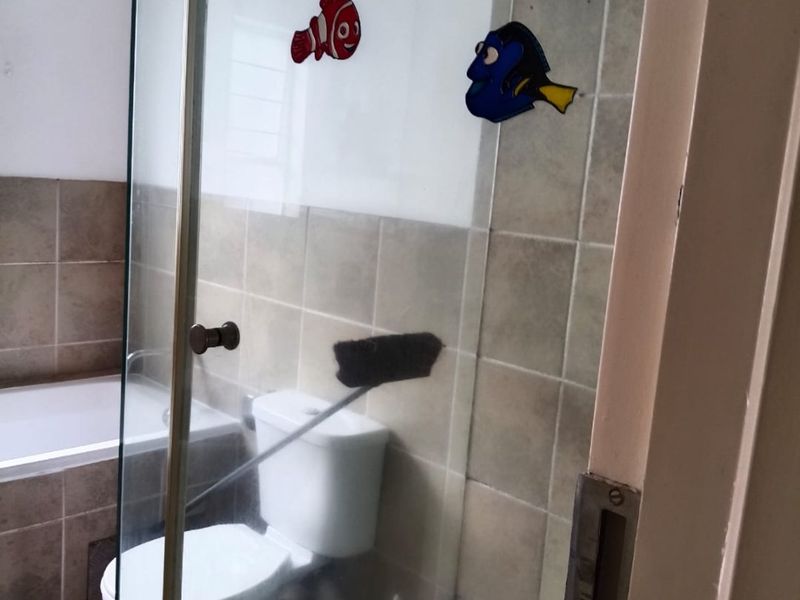 Bright Bardene flat with open plan living - Photo 2