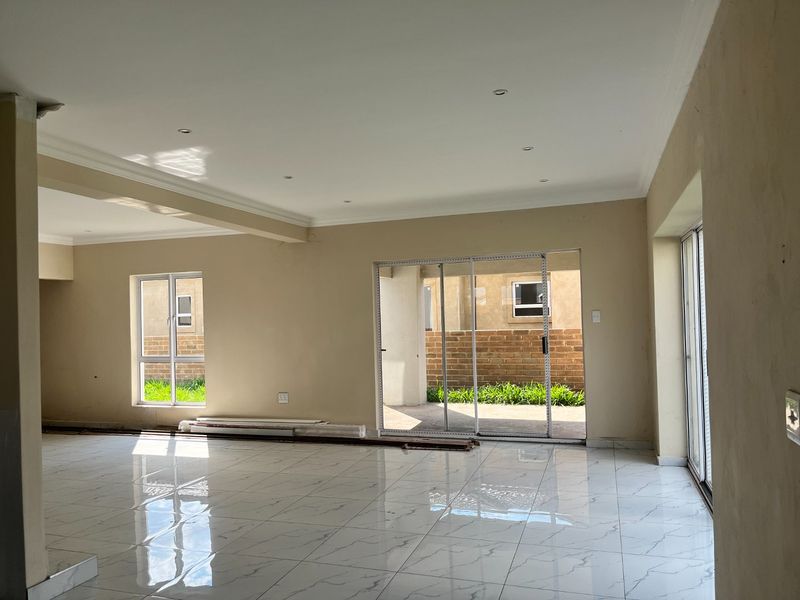 Elegant family living in Riverspray Estate - to be completed by buyer - Photo 10