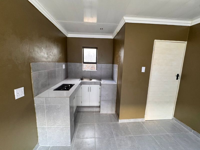 AFFORDABLE RENTAL ZAKARIYA EXT 4 - Photo 8
