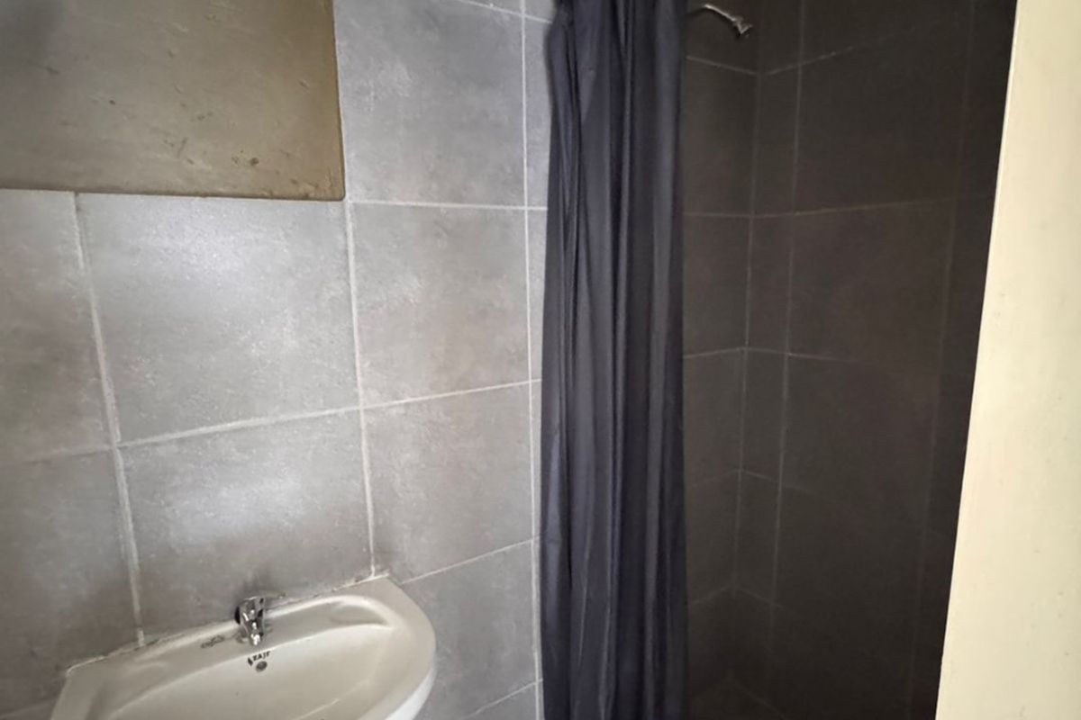 AFFORDABLE RENTAL ZAKARIYA EXT 4 - Photo 3