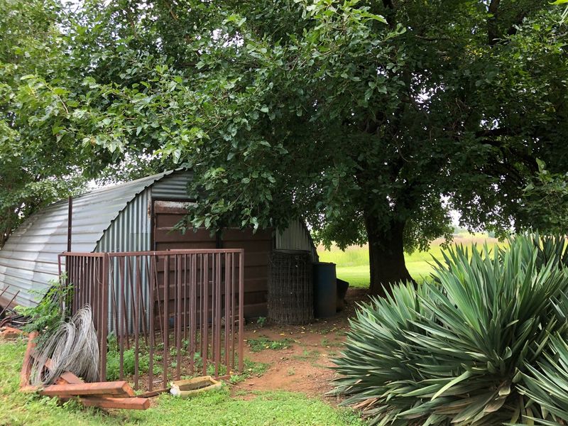 4 Bedrom House Plus 3 Flats In A Peaceful And Tranquil Setting - Photo 10