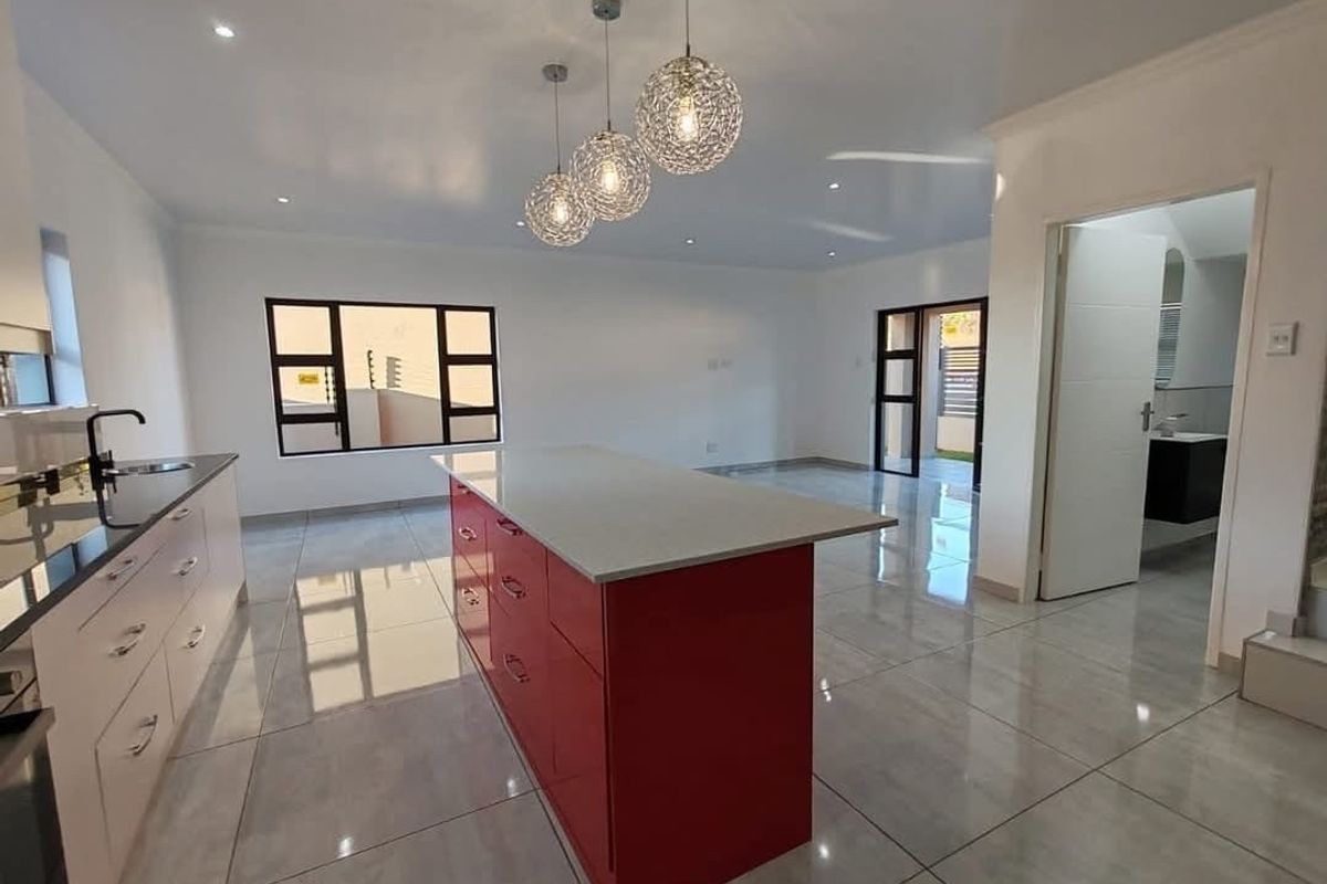 ULTRA-MODERN MASTERPIECE IN SOUGHT-AFTER WILKOPPIES – WHERE ARCHITECTURAL ELEGANCE MEETS EXCEPTIONAL LIVING - Photo 5